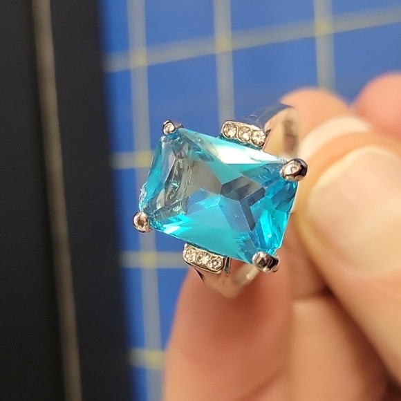 Felt's Fun Finds Jewelry - Aquamarine Faux Silver Tone Ring